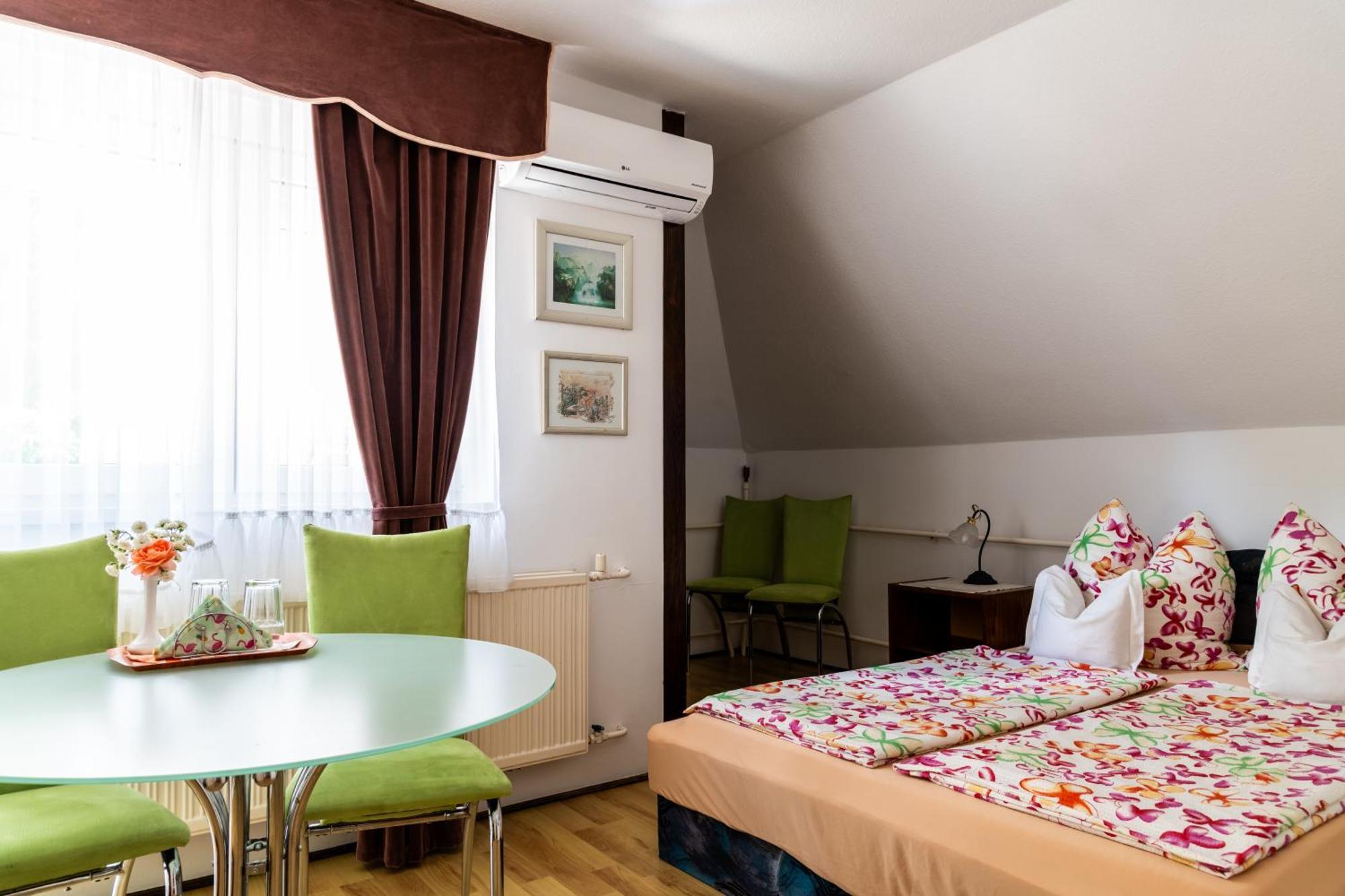 קסזטלי Magdalena Apartmanhaz מראה חיצוני תמונה