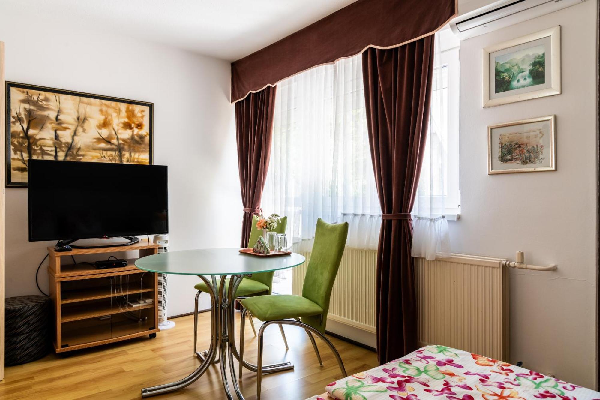 קסזטלי Magdalena Apartmanhaz מראה חיצוני תמונה